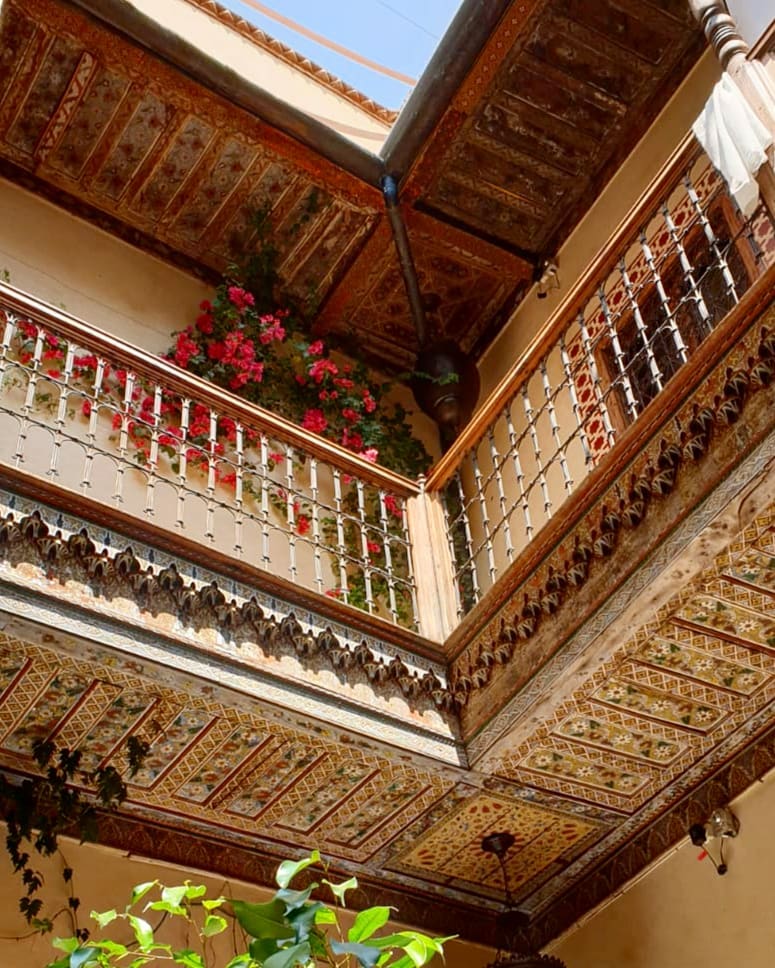 Dar Damana ornate ceiling