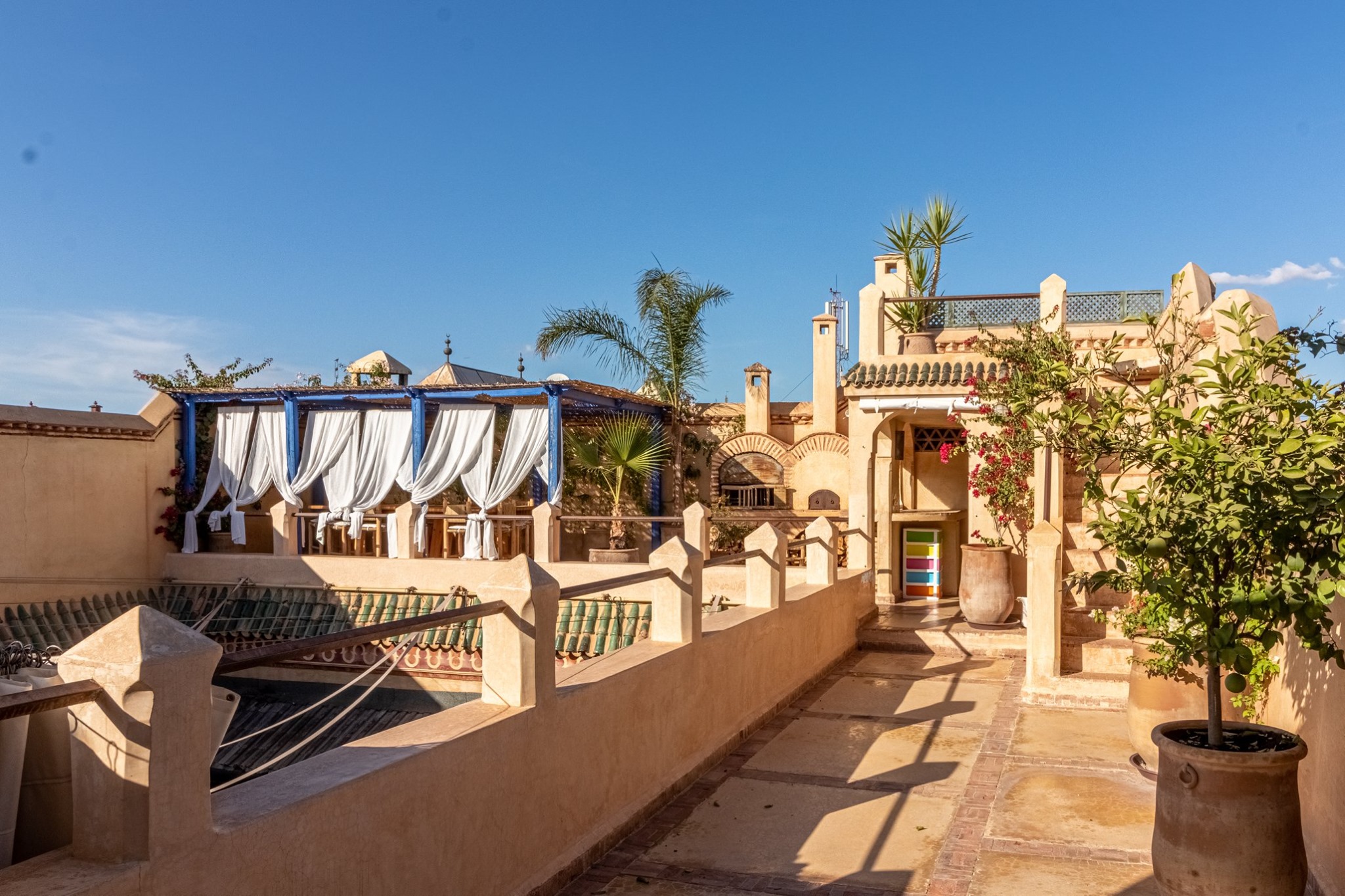 Dar Damana rooftop pool